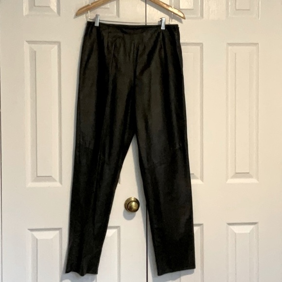 Danier Leather Pants in Size 12 - Picture 1 of 4